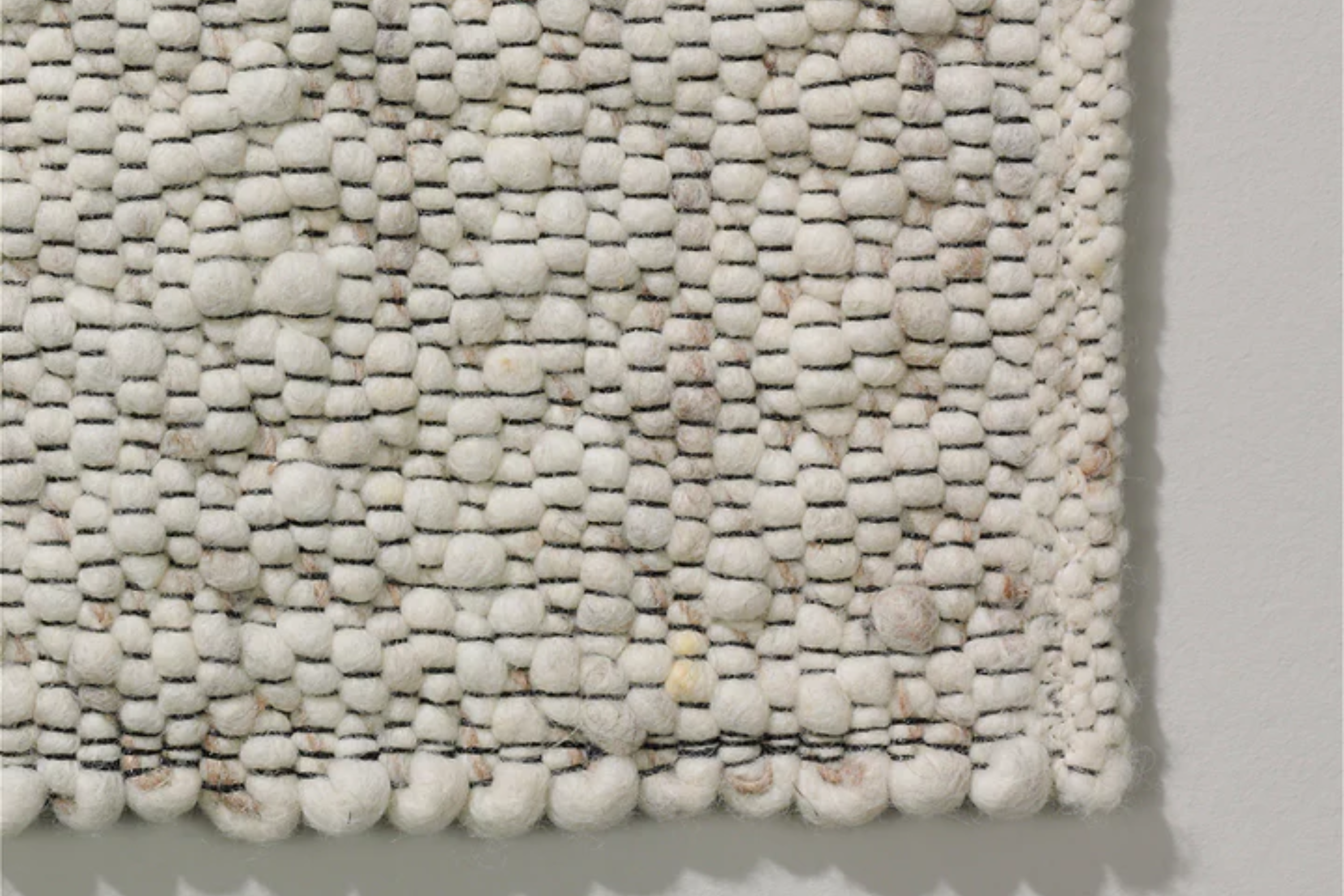 Lona Beige – hoogpolig vloerkleed van 100% wol
