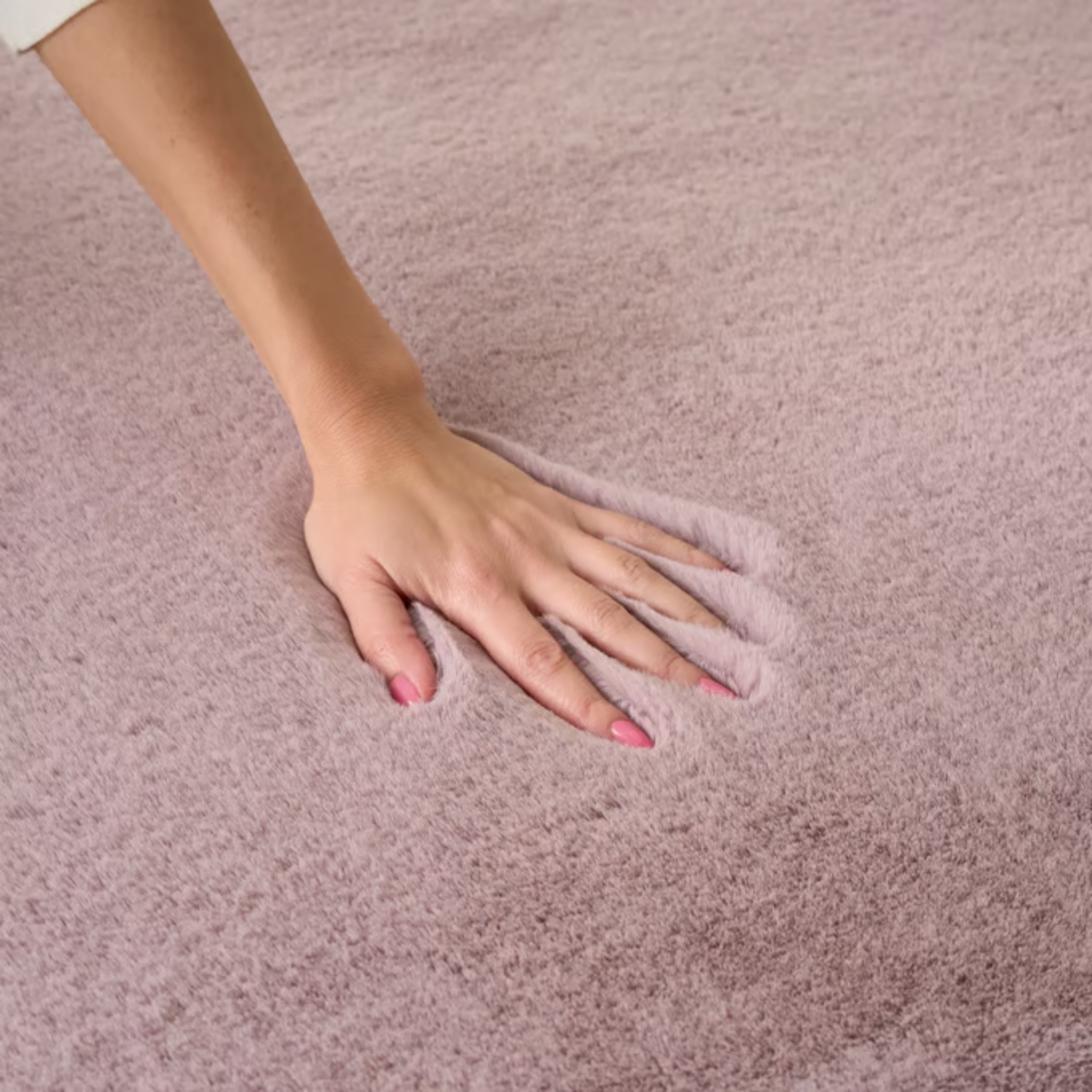 Vellyn Poeder Pink – hoogpolig velvet vloerkleed in zachte pasteltint