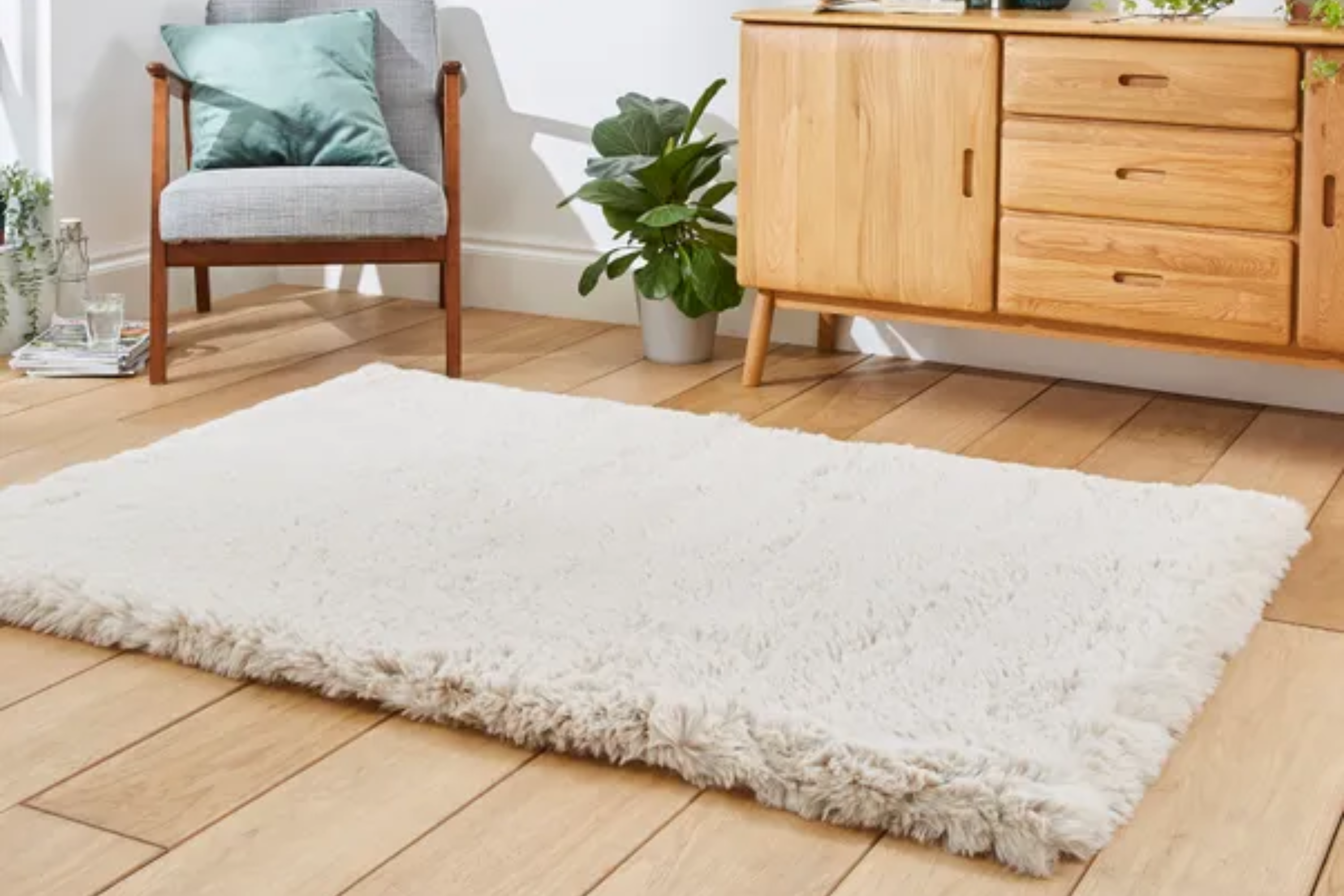 LYN Serenity Alabaster – hoogpolig vloerkleed van superzachte luxe