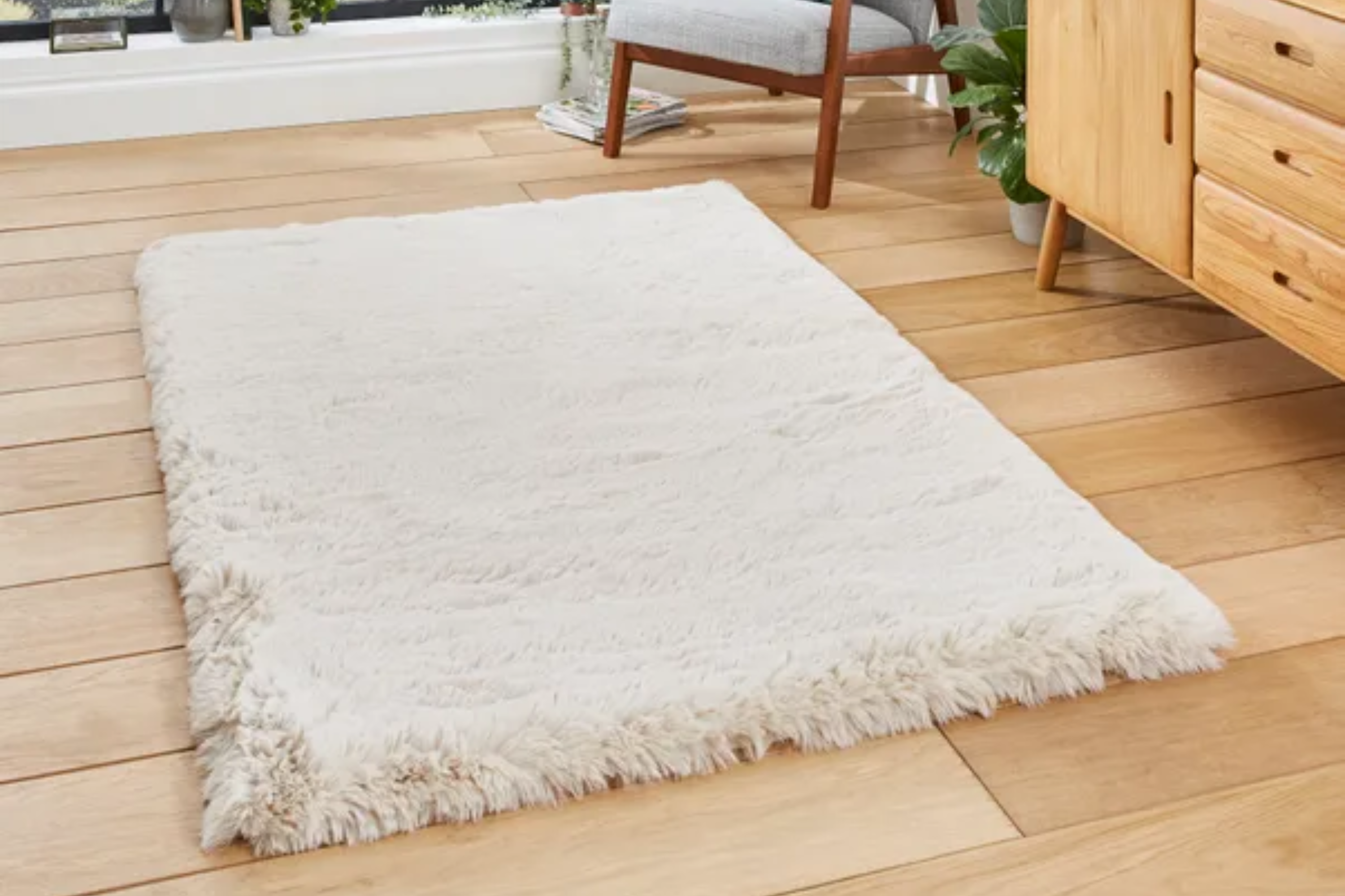 LYN Serenity Alabaster – hoogpolig vloerkleed van superzachte luxe