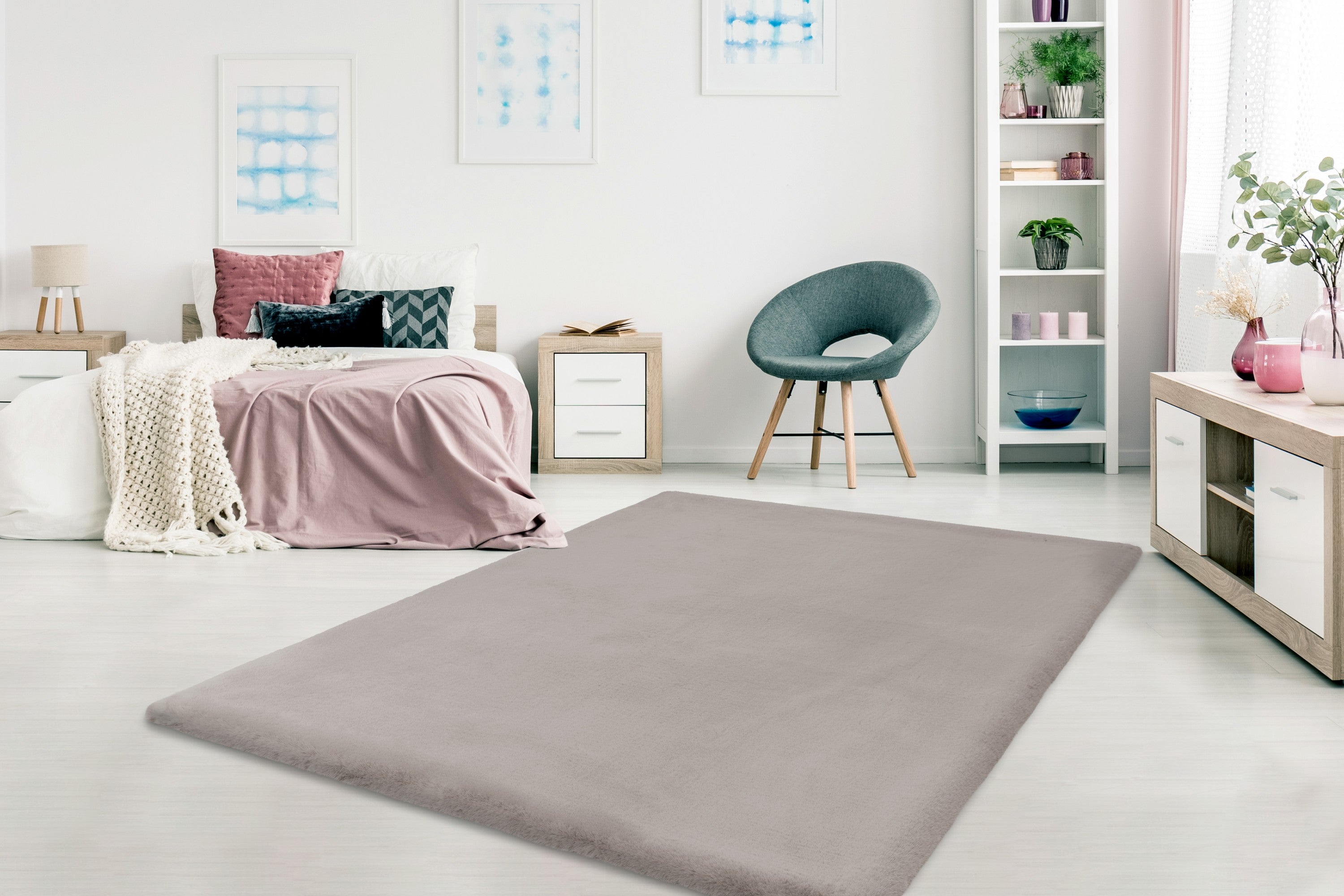 Ligt Taupe Could vloerkleed als warm accent in een moderne woonkamer