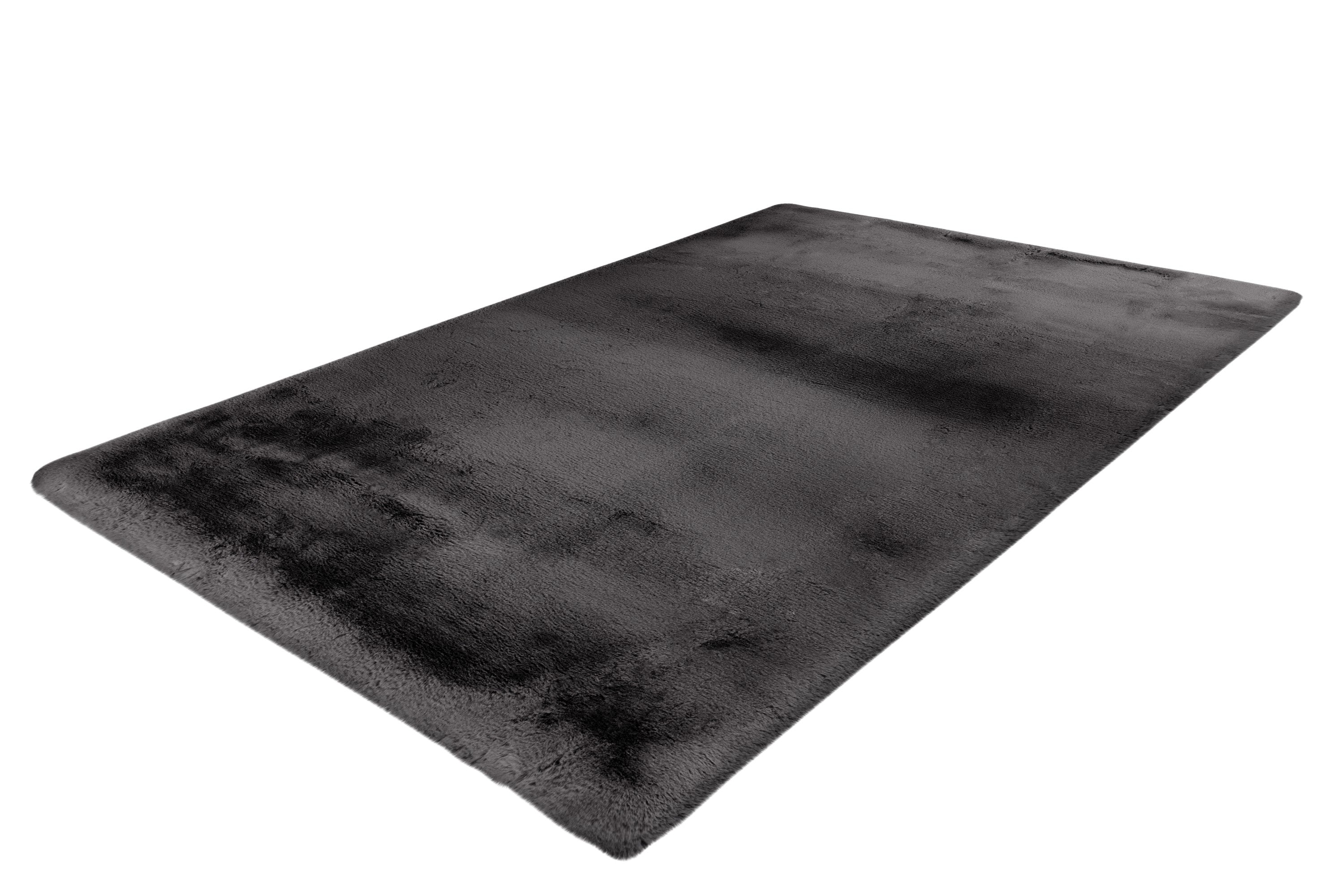 Bovenaanzicht van het rechthoekige obsidian vloerkleed uit de LYN Serenity collectie