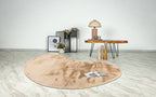 Zandbeige Maan vloerkleed in een warme woonkamer met neutrale tinten